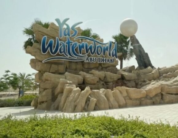 Abu Dhabi City Tour with Yas Waterworld